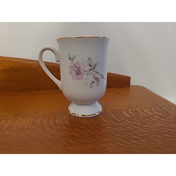 Set 4 Royal Domino Collection Pedestal Footed Mugs Floral Assorted Japan - Picture 12 of 15